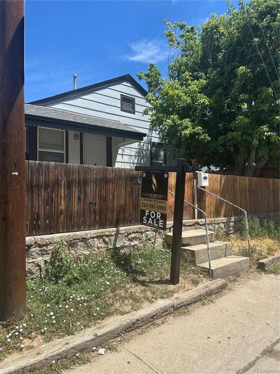 10425 E 16th AVE, Aurora, CO 80010