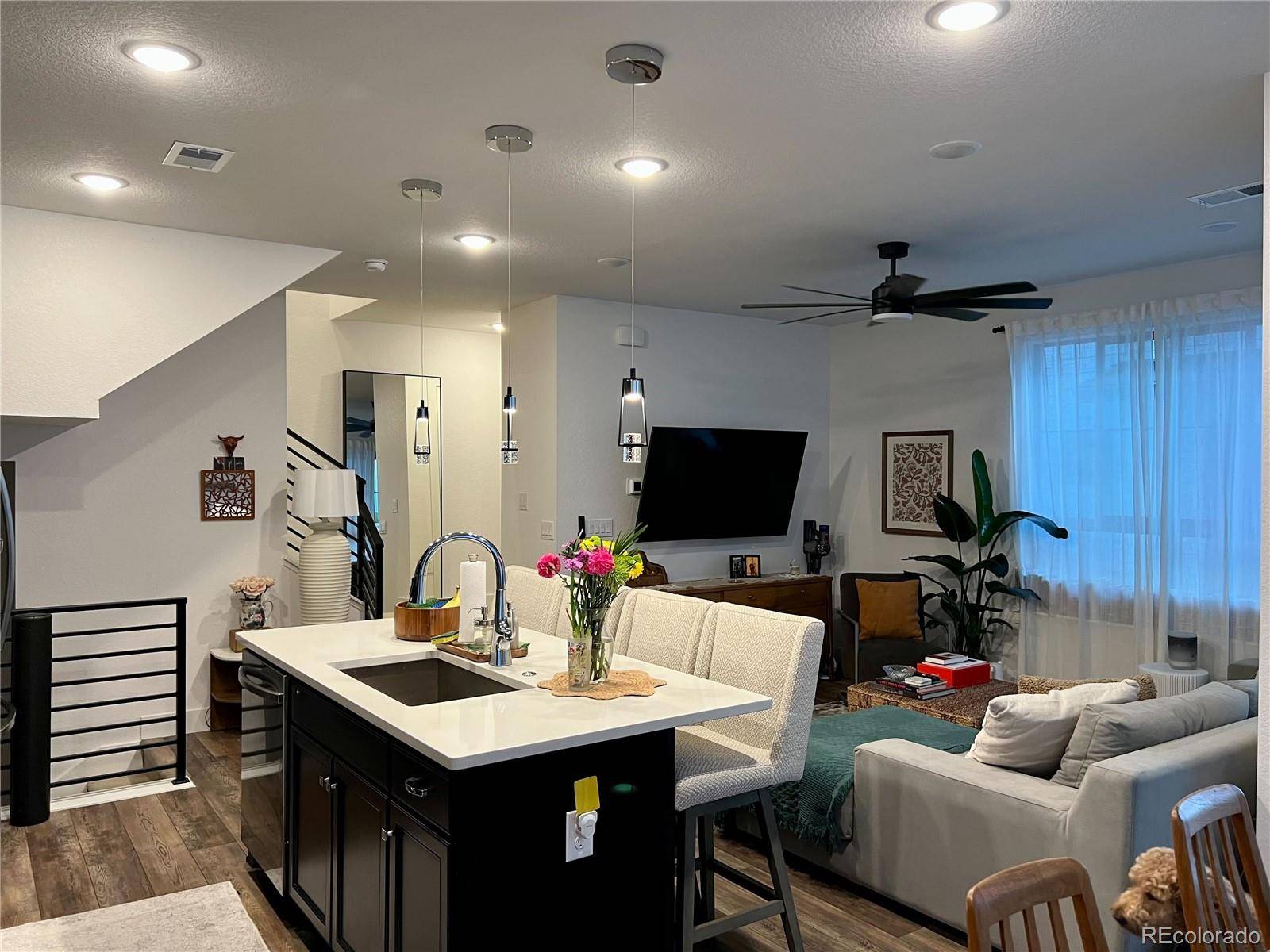 Denver, CO 80222,2010 S Holly ST #3