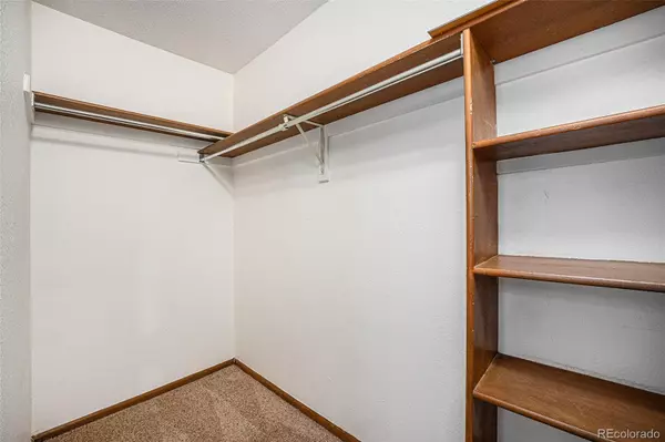 Lakewood, CO 80227,8025 W Eastman PL #2-102