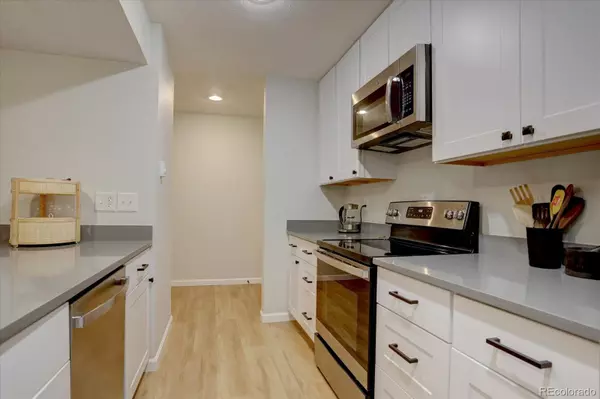 Golden, CO 80401,23518 Pondview PL