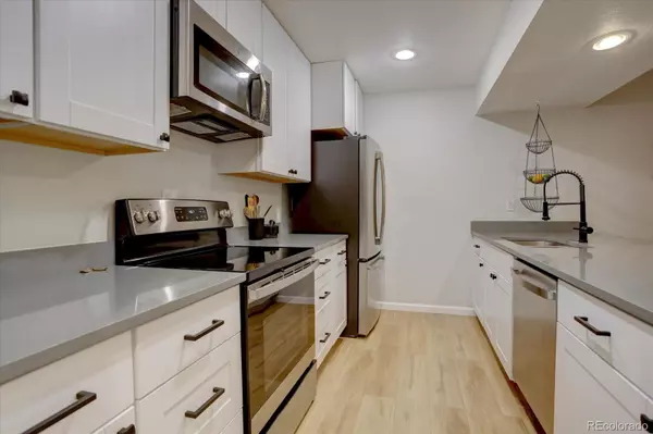 Golden, CO 80401,23518 Pondview PL