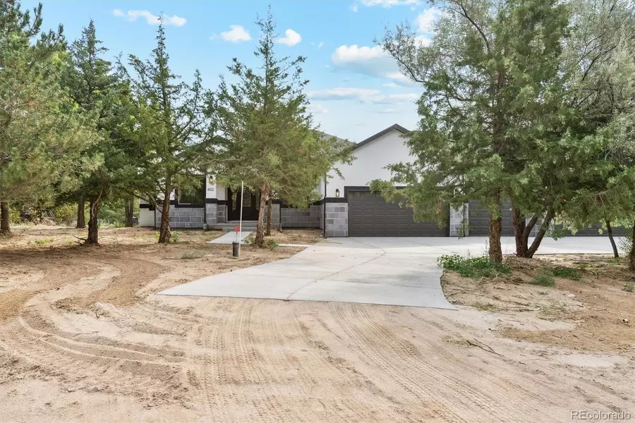 4022 Sunrise LN, Brighton, CO 80603