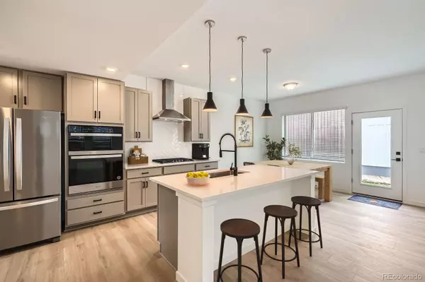 15252 W 69th PL, Arvada, CO 80007