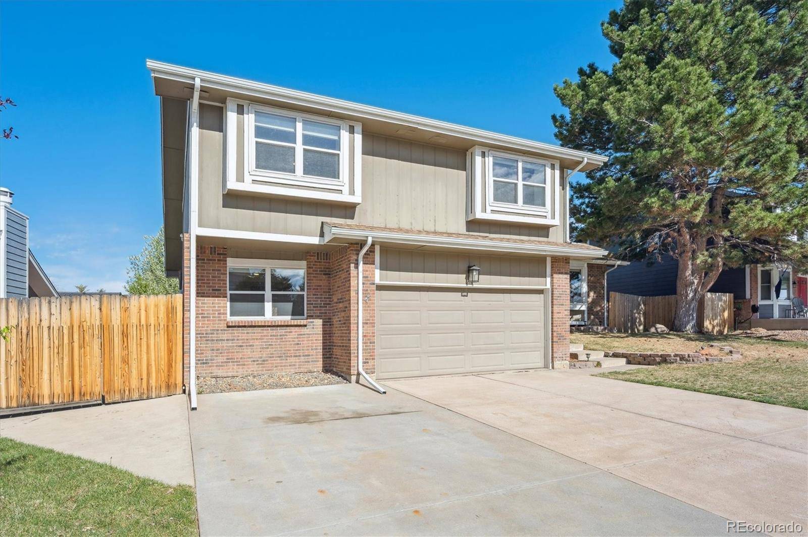 Centennial, CO 80015,5429 S Waco ST