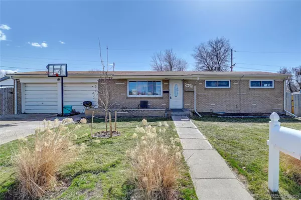 5620 E 71st PL, Commerce City, CO 80022