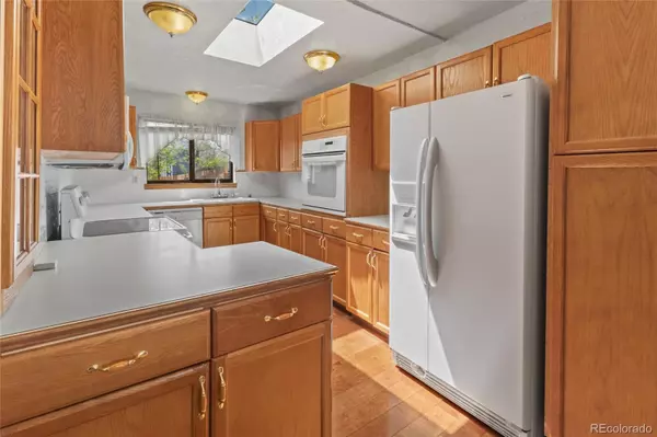 Denver, CO 80219,1400 S Knox CT