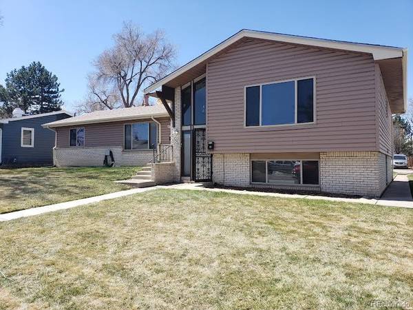 4729 S Acoma ST, Englewood, CO 80110