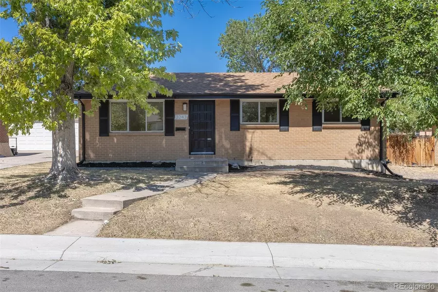 3243 W Farmdale RD, Englewood, CO 80110