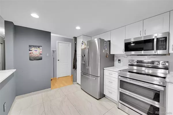 Aurora, CO 80014,14300 E Marina DR #109