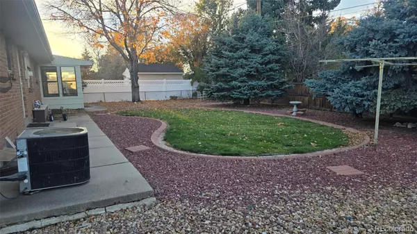 Aurora, CO 80012,647 S Worchester ST