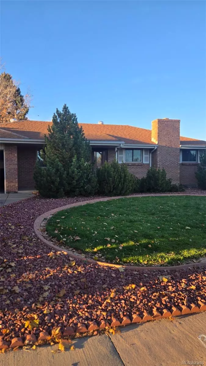 Aurora, CO 80012,647 S Worchester ST