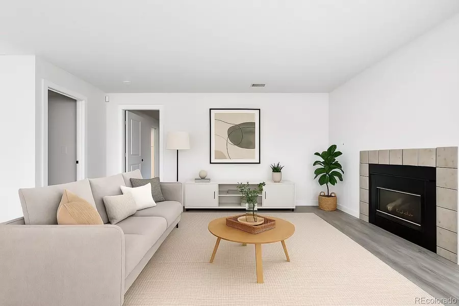 3053 S Ursula CIR #102, Aurora, CO 80014