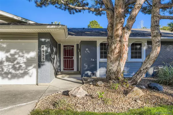 Centennial, CO 80112,6955 S Ulster CIR