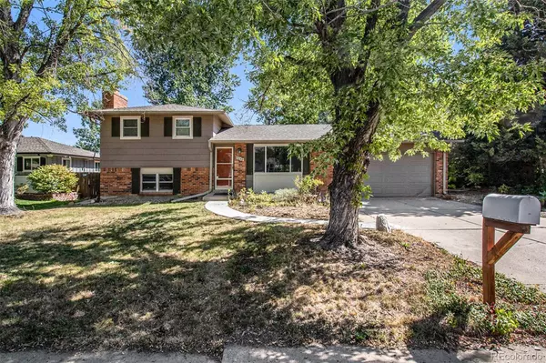 3048 S Akron CT, Denver, CO 80231