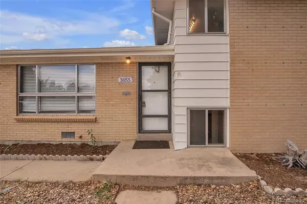 Aurora, CO 80011,3055 Carson ST