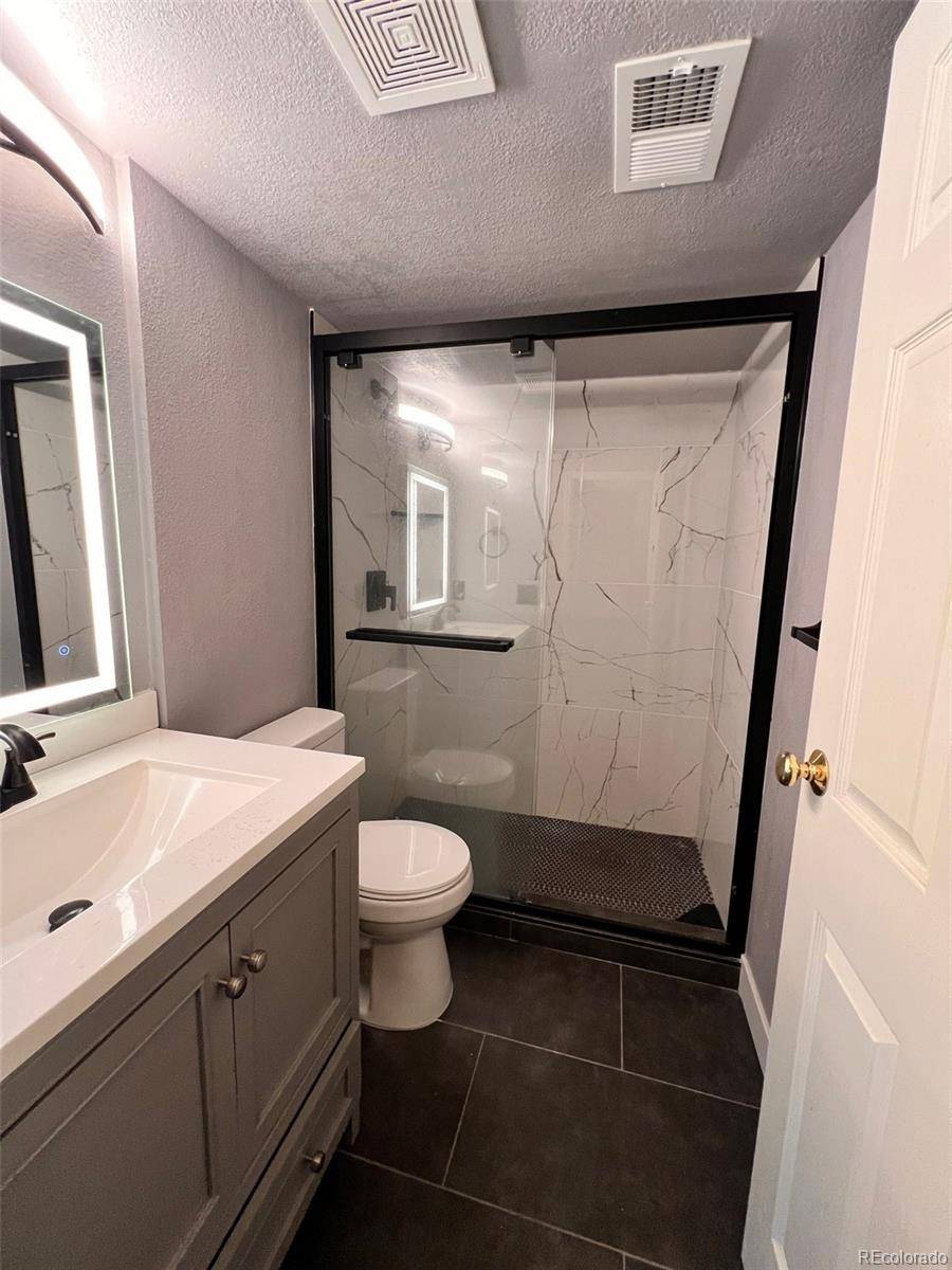 Aurora, CO 80013,3918 S Truckee ST