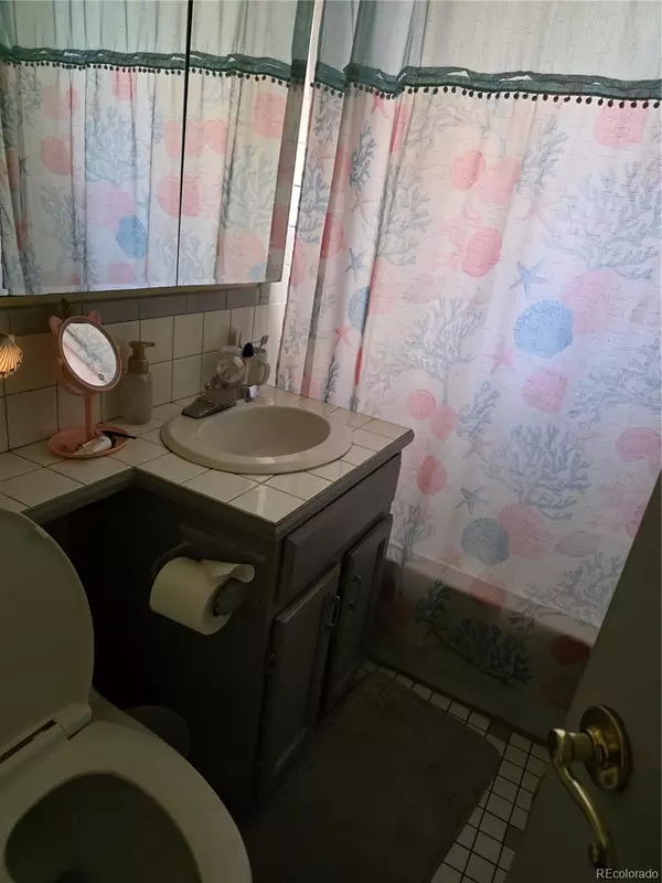 Lakewood, CO 80232,1666 S Depew ST