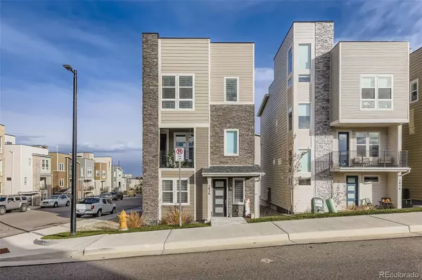5026 S Robb ST, Littleton, CO 80127