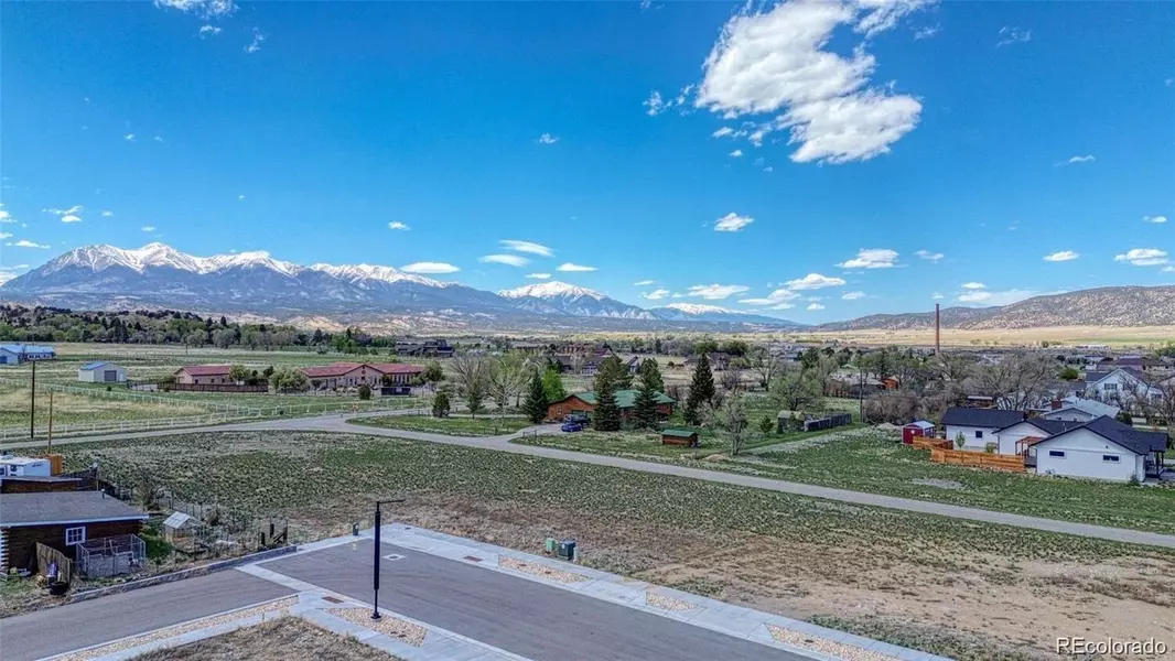 150 Cotopaxi LN, Salida, CO 81201