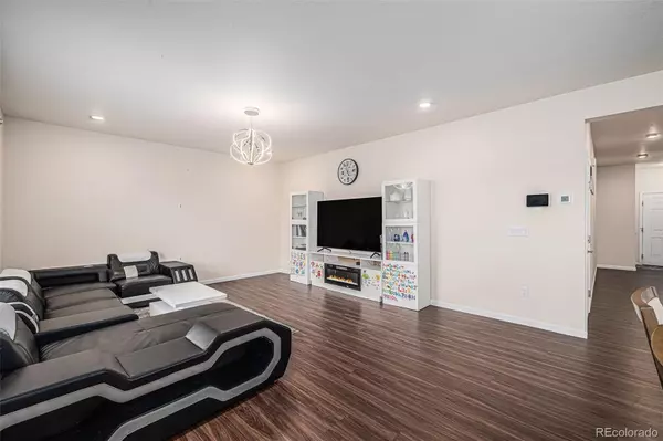 Castle Rock, CO 80104,2174 Villageview LN