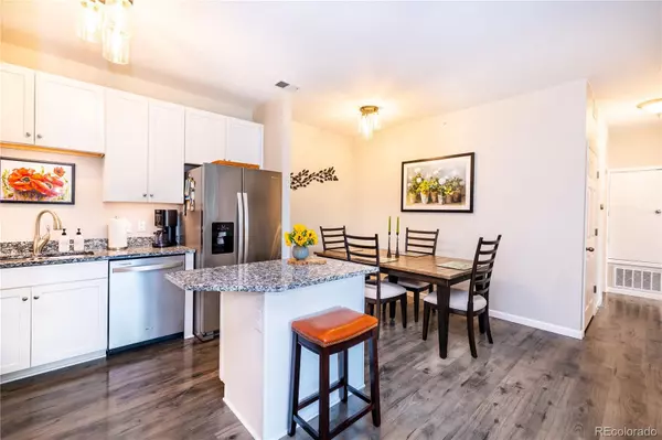 Longmont, CO 80504,804 Summer Hawk DR #9205