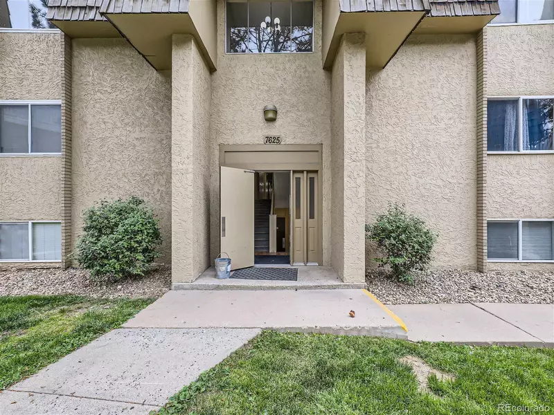 7625 E Quincy AVE #108, Denver, CO 80237