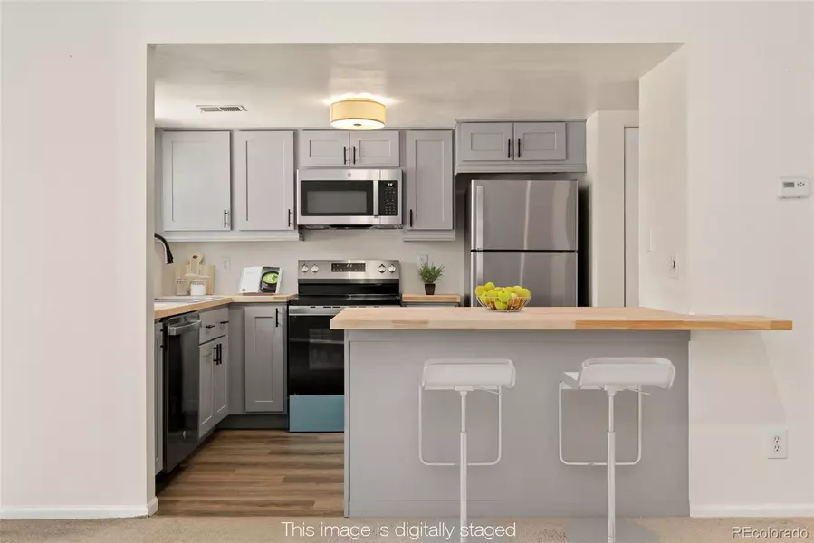 12573 E Pacific CIR #C, Aurora, CO 80014