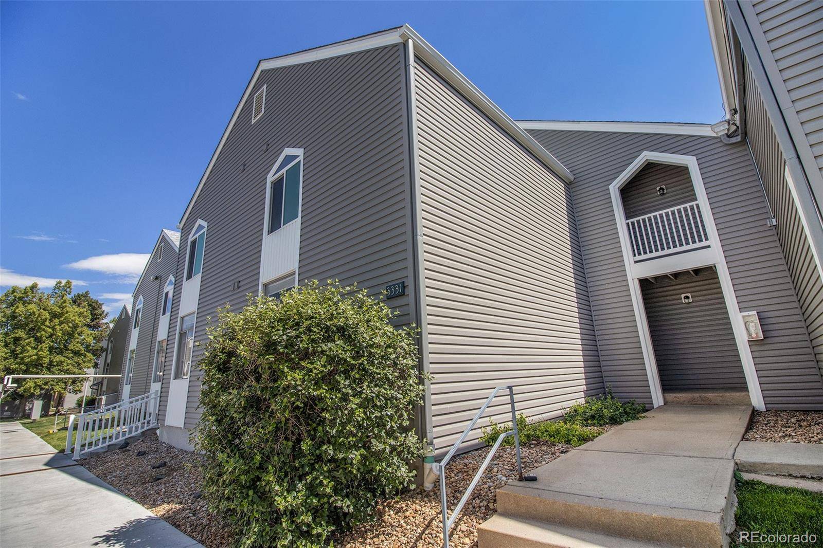 3331 S Monaco Pkwy #B, Denver, CO 80222
