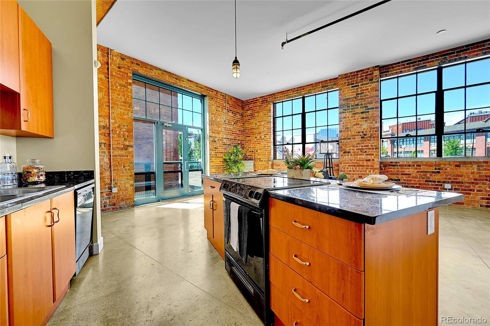 Denver, CO 80205,2500 Walnut ST #102