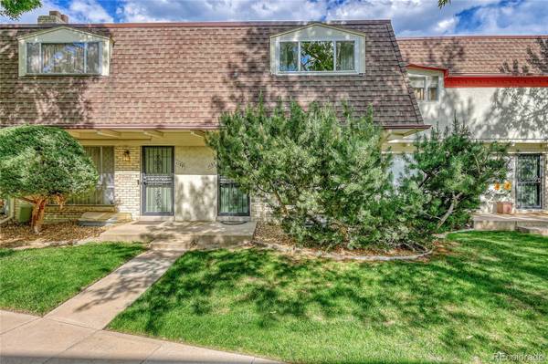 1137 S Monaco Pkwy, Denver, CO 80224