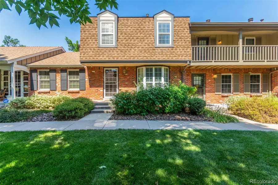 8752 E Amherst DR #E, Denver, CO 80231