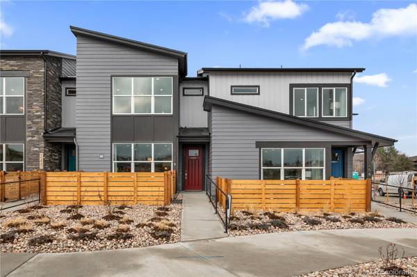 9546 W 58th CIR #B, Arvada, CO 80002