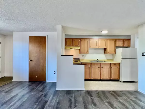 Englewood, CO 80113,3305 S Clarkson ST #304