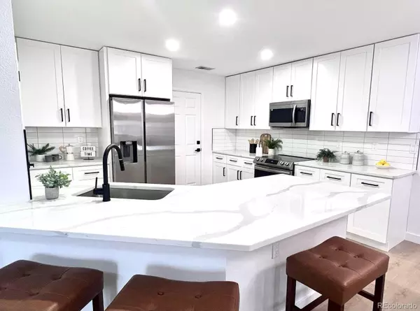 Aurora, CO 80015,5360 S Picadilly CT