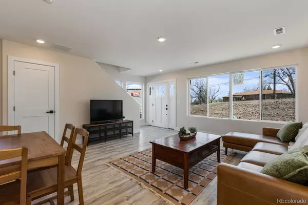 Lakewood, CO 80215,2233 Kipling ST