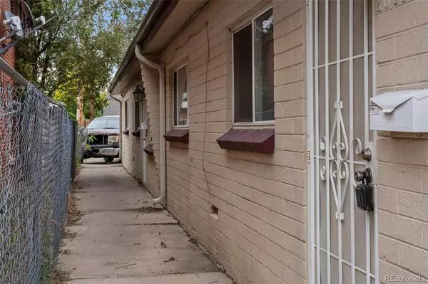 Aurora, CO 80010,2356 Emporia
