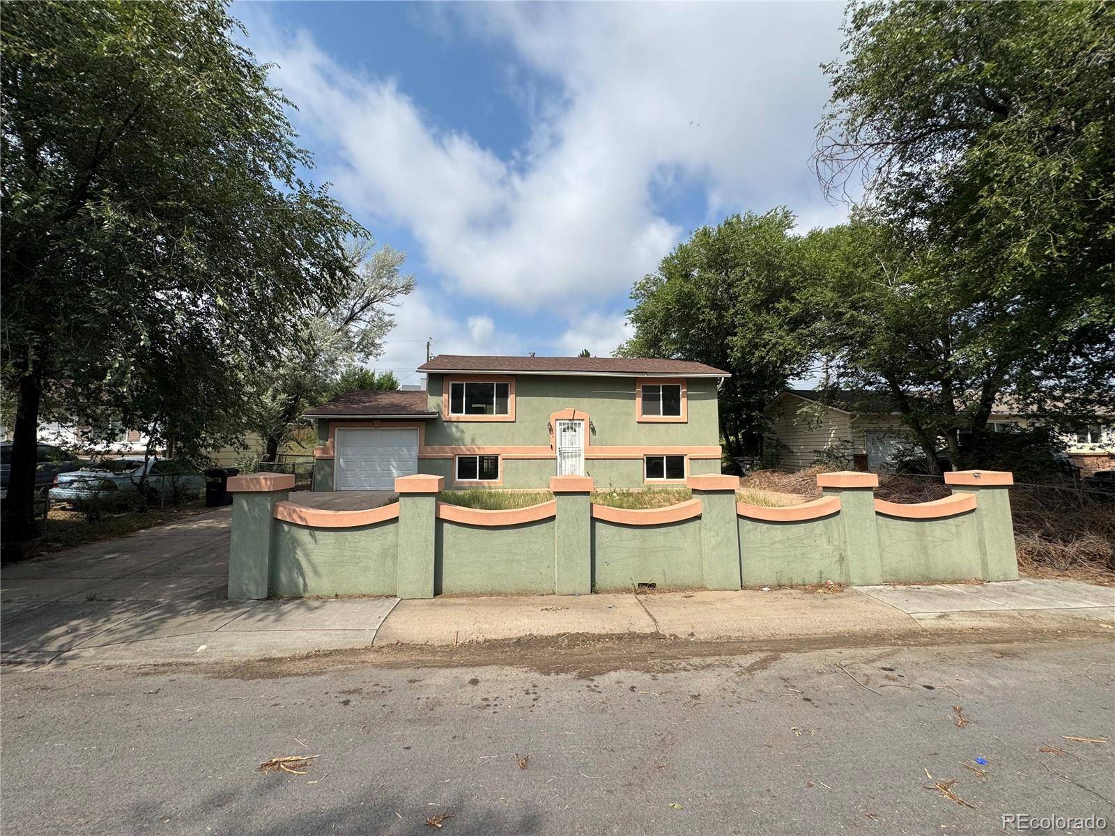 1116 Cambridge AVE, Colorado Springs, CO 80906