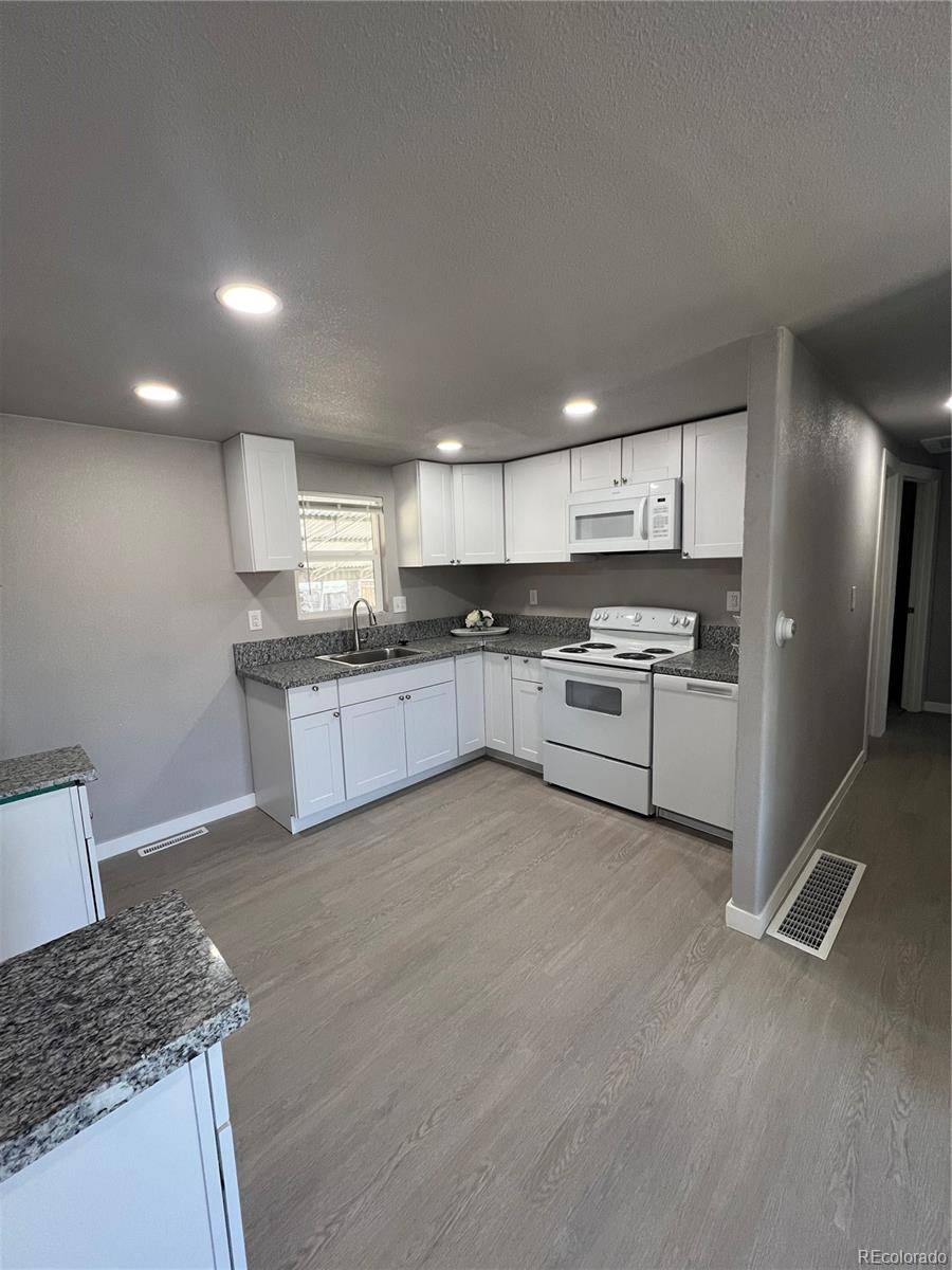 Commerce City, CO 80022,7290 Dexter ST