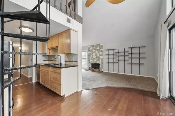 Englewood, CO 80111,9797 E Peakview AVE #C10