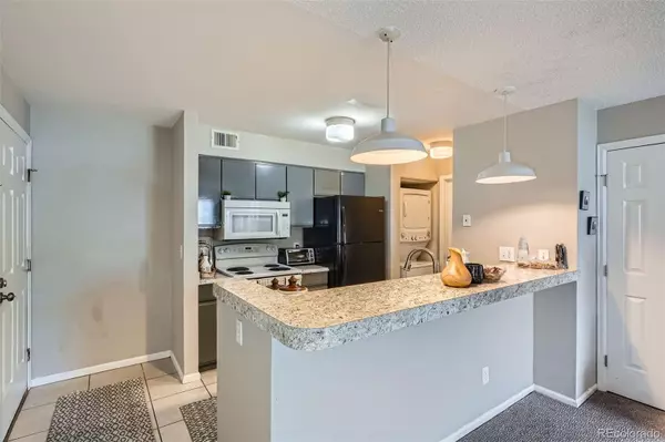 Denver, CO 80231,2575 S Syracuse WAY #B107