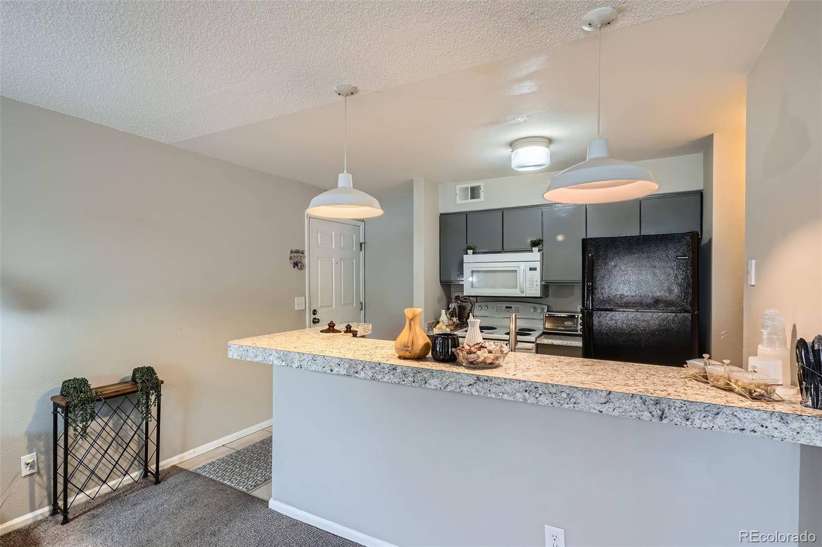 Denver, CO 80231,2575 S Syracuse WAY #B107