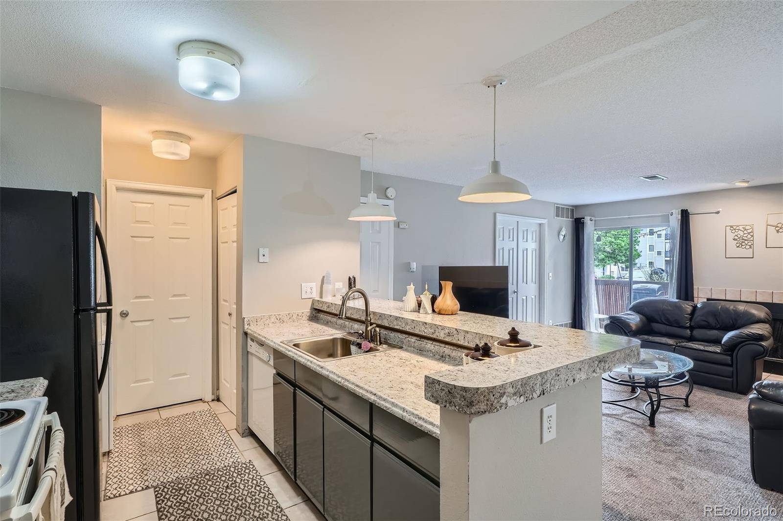 Denver, CO 80231,2575 S Syracuse WAY #B107