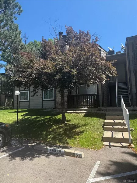 1850 S Pitkin CIR #B, Aurora, CO 80017