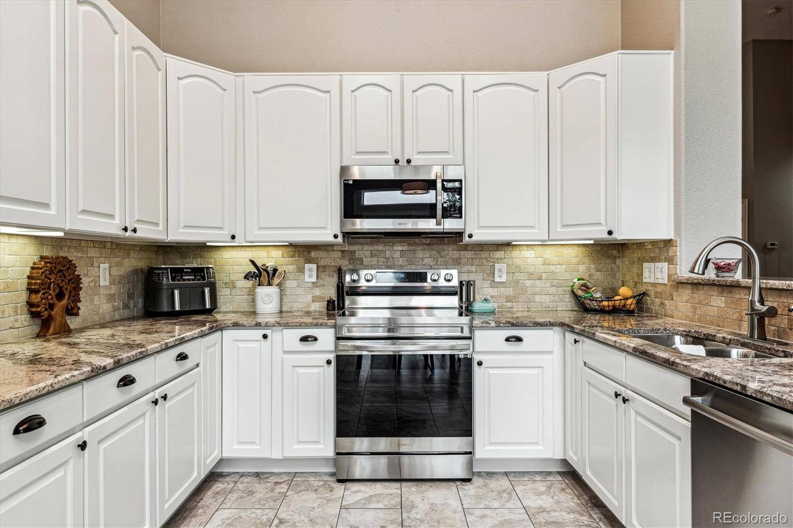 Highlands Ranch, CO 80129,10002 Silver Maple RD