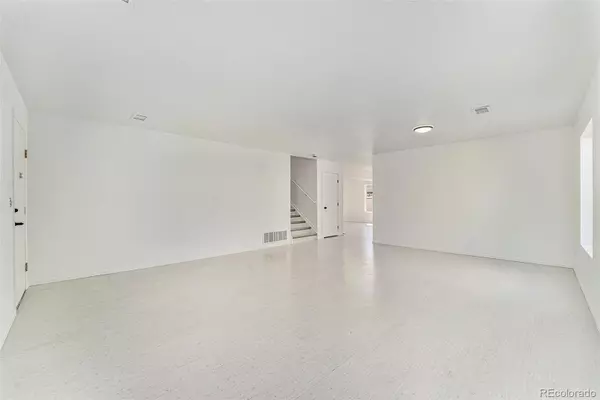 Denver, CO 80249,5435 Perth CT