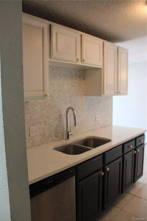 Denver, CO 80222,2375 S Linden CT #313