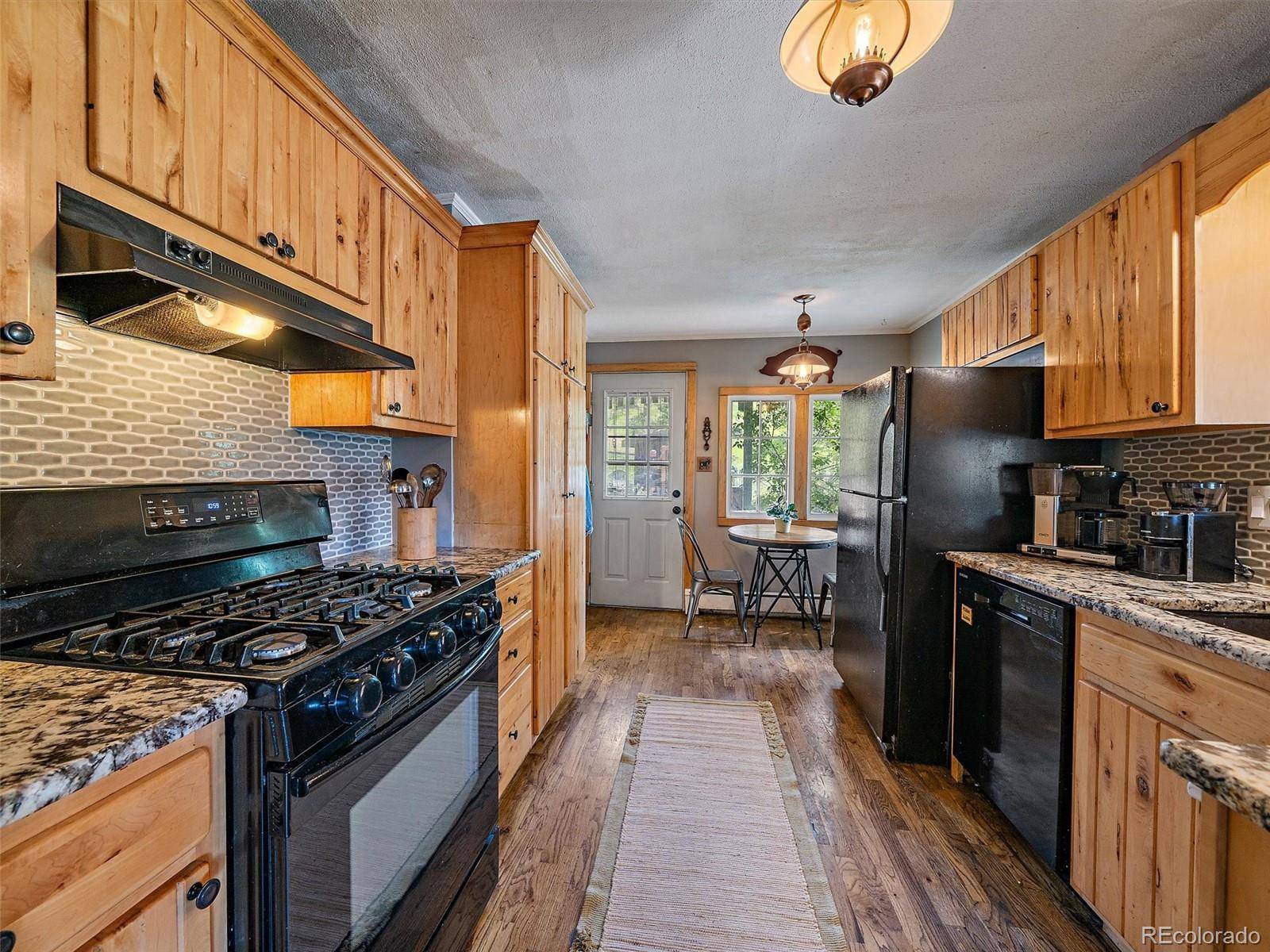 Evergreen, CO 80439,27385 Spruce LN