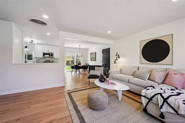 Lakewood, CO 80228,752 S Union BLVD