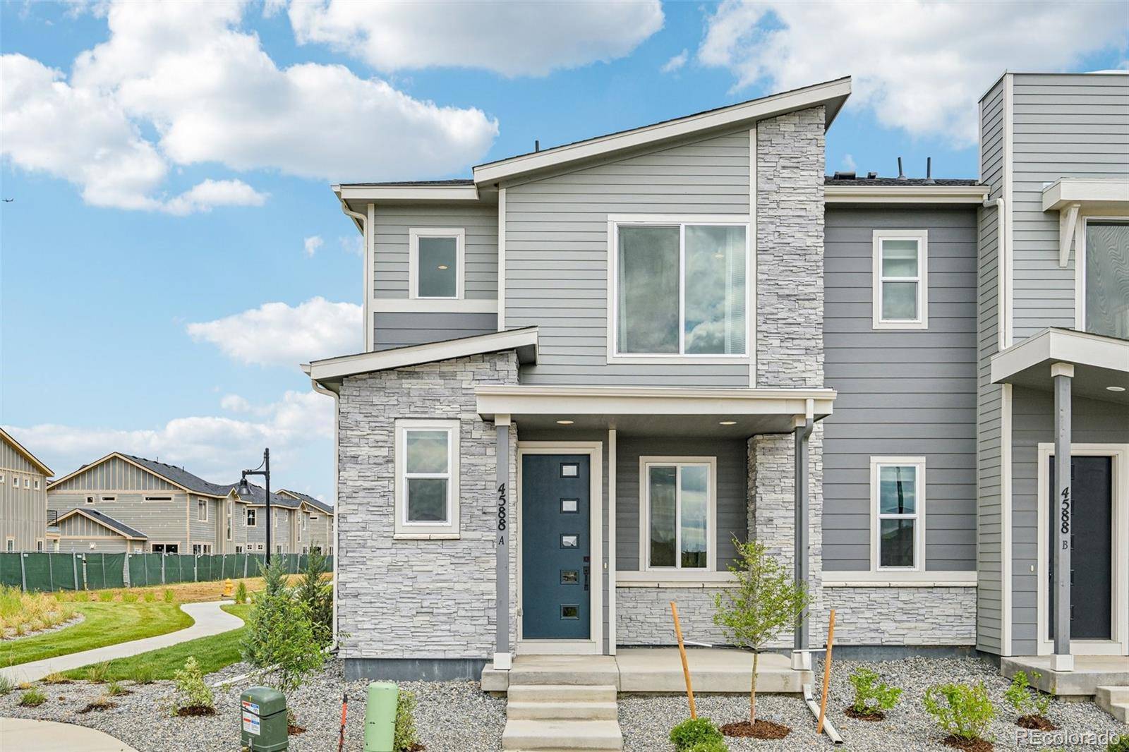 4588 S Versailles ST #A, Aurora, CO 80015