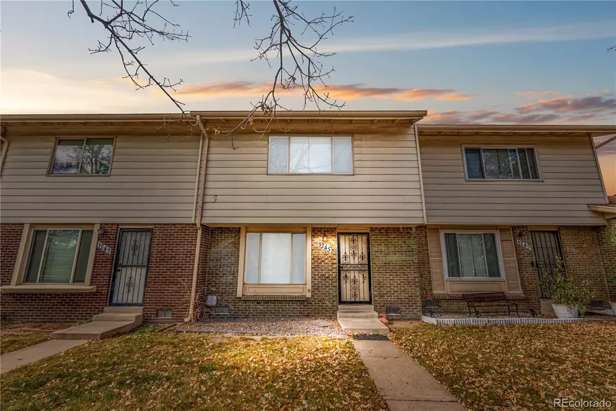 1245 S Uvalda ST, Aurora, CO 80012